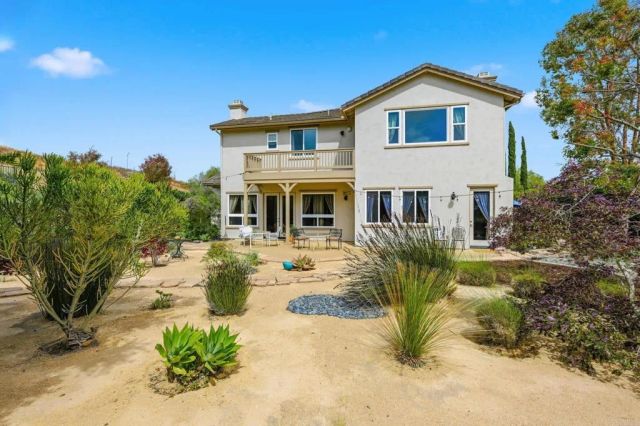 1545 Loch Ness Drive, Fallbrook, CA 92028