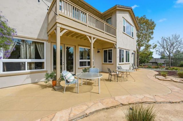1545 Loch Ness Drive, Fallbrook, CA 92028