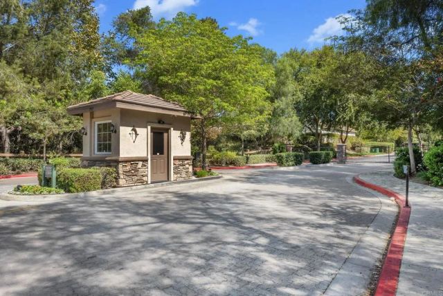 1545 Loch Ness Drive, Fallbrook, CA 92028