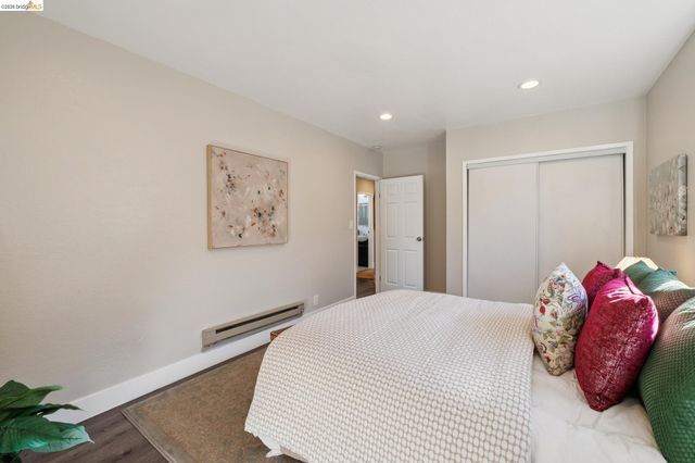 1944 E 20Th St, Oakland, CA 94606