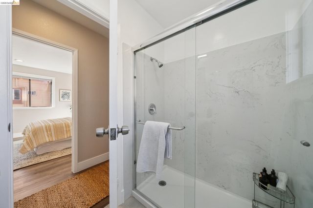 1944 E 20Th St, Oakland, CA 94606