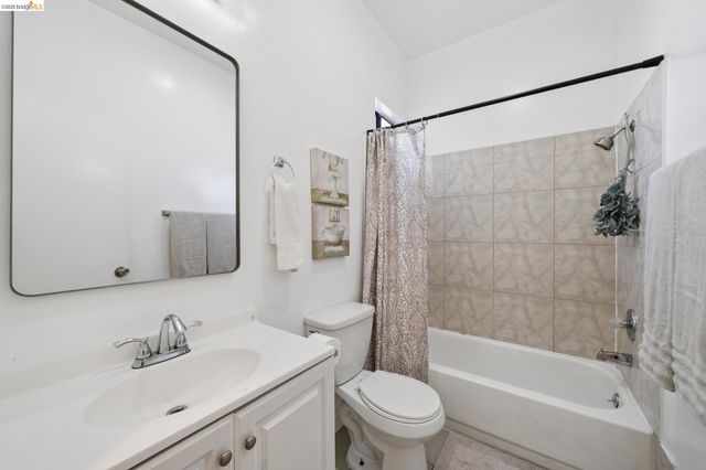 1944 E 20Th St, Oakland, CA 94606