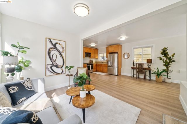 1944 E 20Th St, Oakland, CA 94606