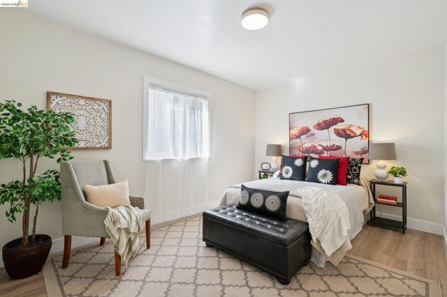 1944 E 20Th St, Oakland, CA 94606