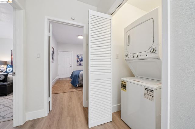 1944 E 20Th St, Oakland, CA 94606