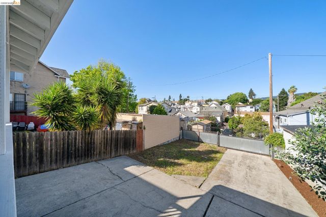 1944 E 20Th St, Oakland, CA 94606