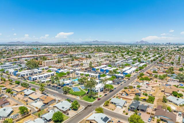 2627 N 45th Avenue 2C, Phoenix, AZ 85035