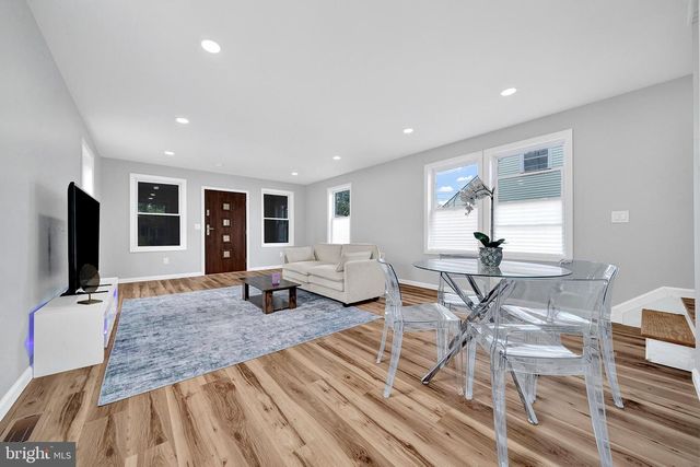 817 PRESIDENT AVE, Lawrence Township, NJ 08648