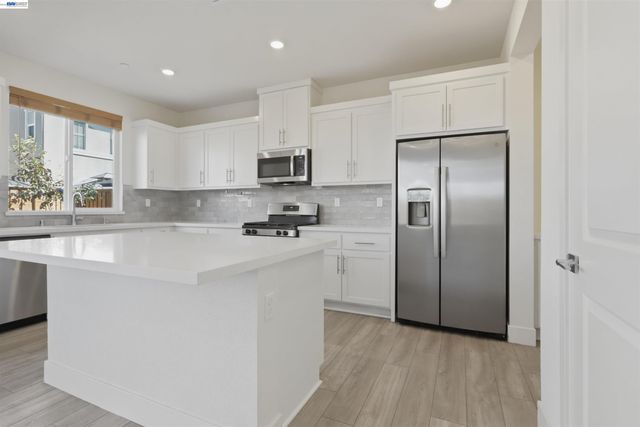 464 Coolcrest Dr, Oakley, CA 94561