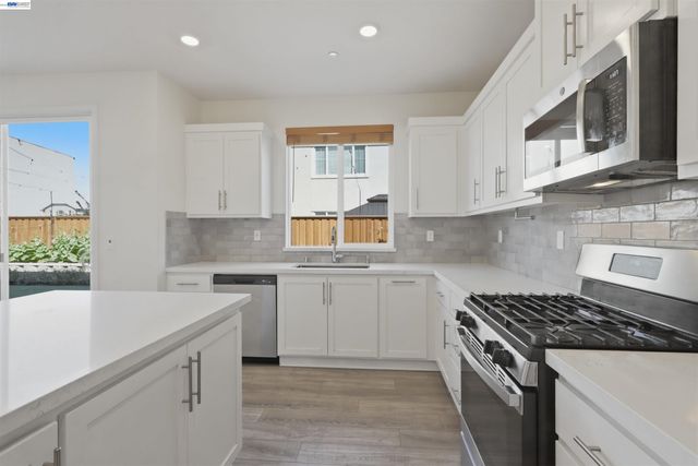 464 Coolcrest Dr, Oakley, CA 94561