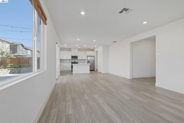 464 Coolcrest Dr, Oakley, CA 94561