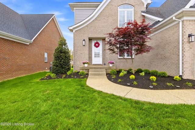 3604 Aspen Creek Dr, Louisville, KY 40299