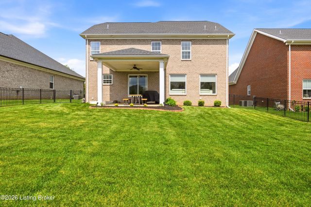 3604 Aspen Creek Dr, Louisville, KY 40299