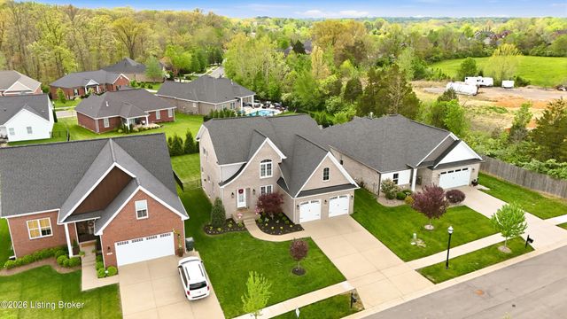 3604 Aspen Creek Dr, Louisville, KY 40299