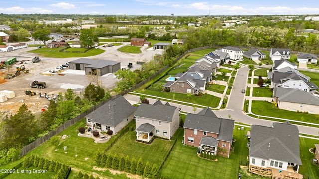 3604 Aspen Creek Dr, Louisville, KY 40299
