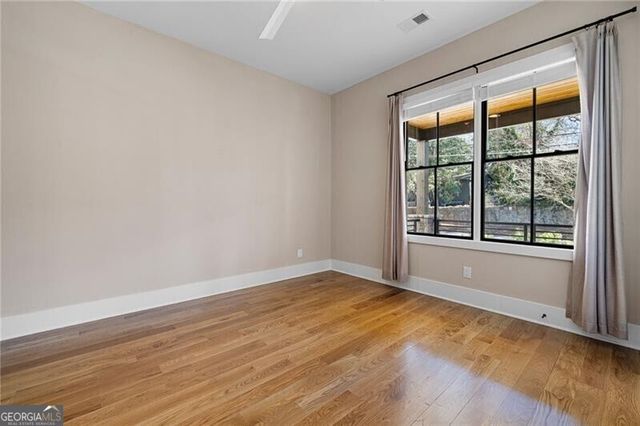 1380 Wayne Avenue N, Atlanta, GA 30306