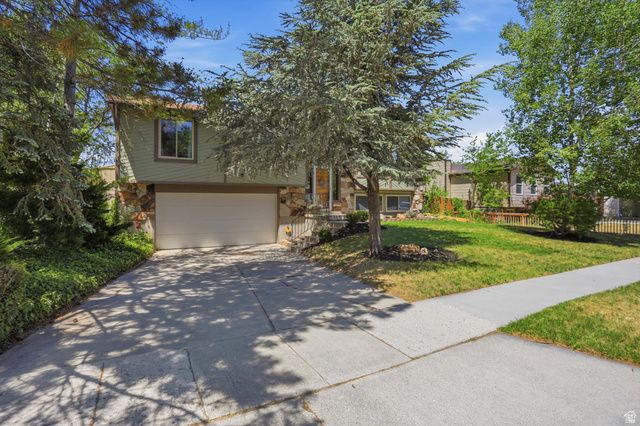 8938 S MANCHESTER LN, Sandy, UT 84093