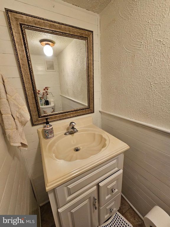 2052--2054 SWAMP PIKE, GILBERTSVILLE, PA 19525 — photo 5