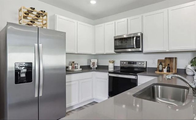 32528 WEATHERED OAK DRIVE, Wesley Chapel, FL 33543