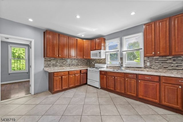 488 S 12Th St, Newark City, NJ 07103