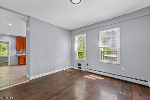 488 S 12Th St, Newark City, NJ 07103