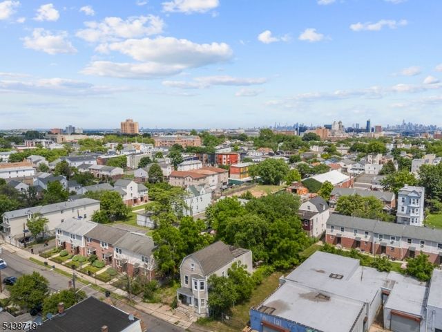 488 S 12Th St, Newark City, NJ 07103
