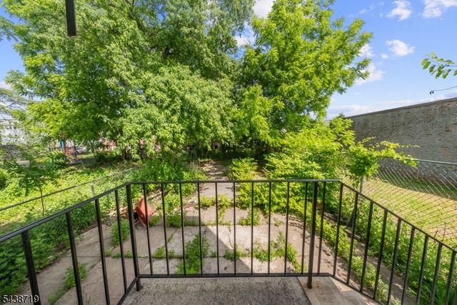 488 S 12Th St, Newark City, NJ 07103