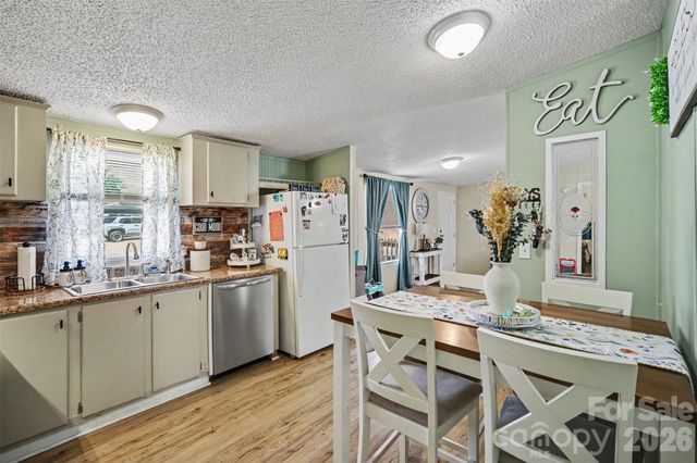 504 Mountain Meadows Drive 55, Bessemer City, NC 28016