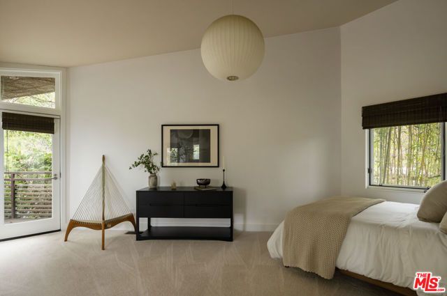 2220 Banyan Drive, Los Angeles, CA 90049