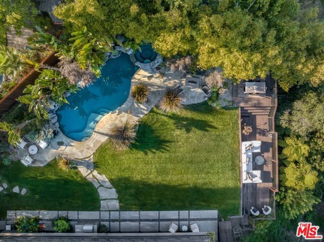 2220 Banyan Drive, Los Angeles, CA 90049