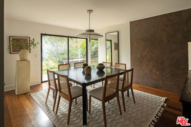2220 Banyan Drive, Los Angeles, CA 90049