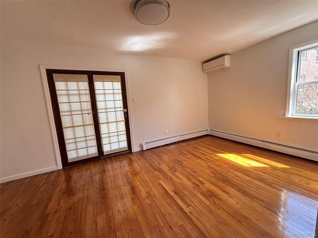 23-43 120th Street Duplex 1 + BASEMENT, College Point, NY 11356