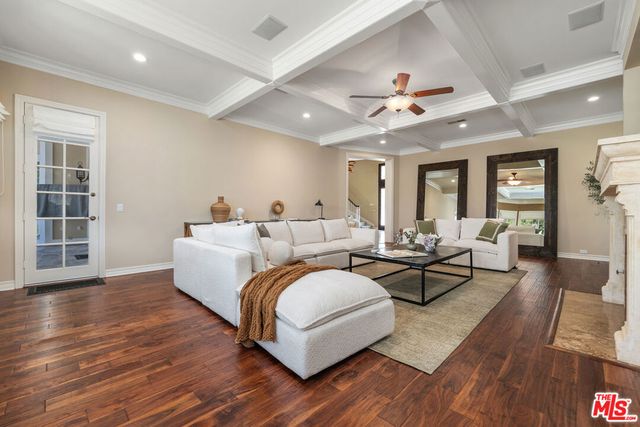 5405 Fremantle Lane, Calabasas, CA 91302