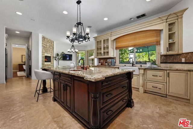 5405 Fremantle Lane, Calabasas, CA 91302