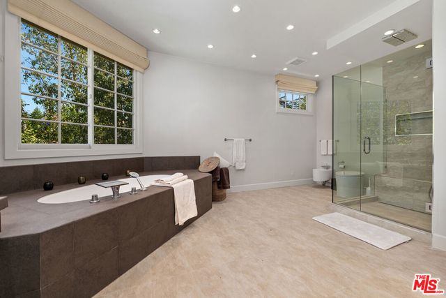5405 Fremantle Lane, Calabasas, CA 91302