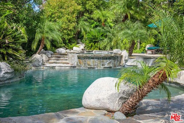 5405 Fremantle Lane, Calabasas, CA 91302