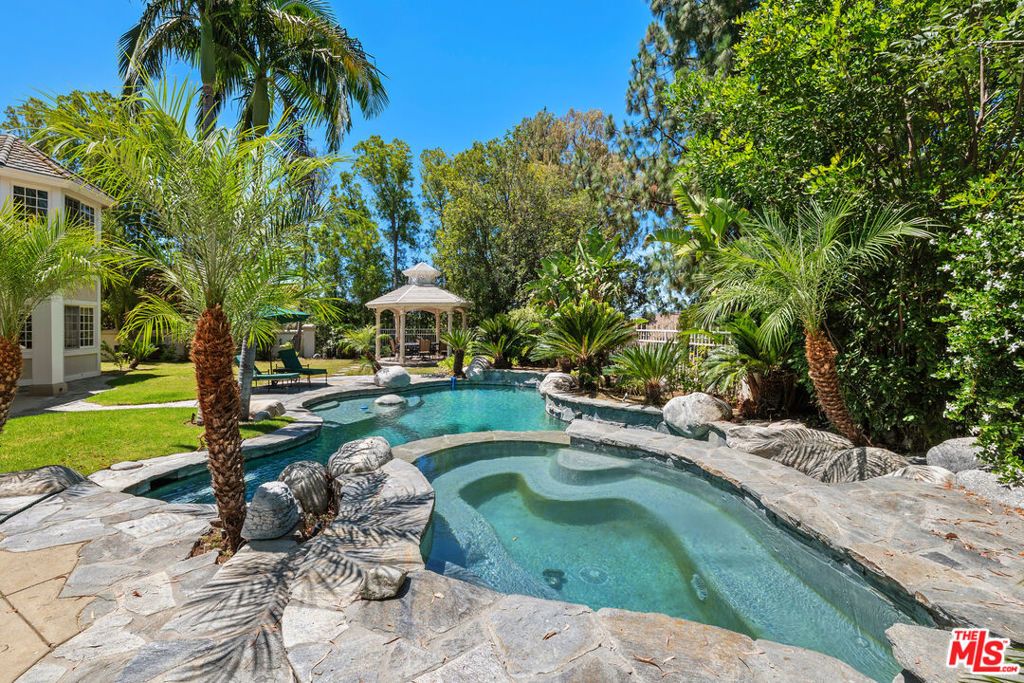 Image 27 of property listing at 5405 Fremantle Lane, Calabasas, CA 91302