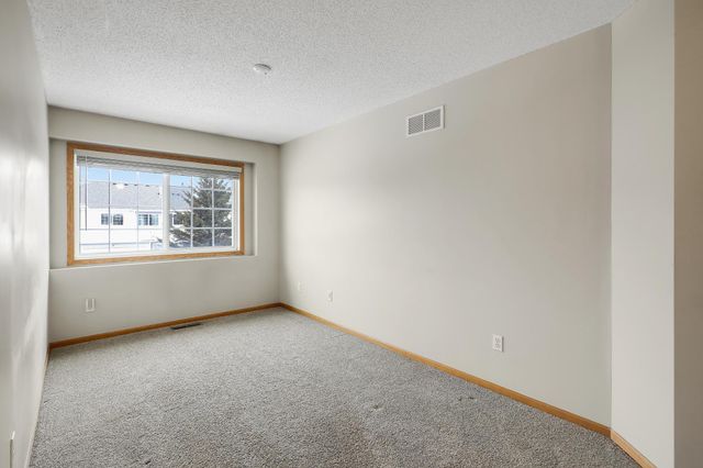 15981 Flotilla Trail 311, Apple Valley, MN 55124