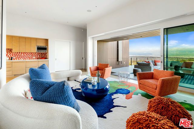 15210 Antelo Place, Los Angeles, CA 90077