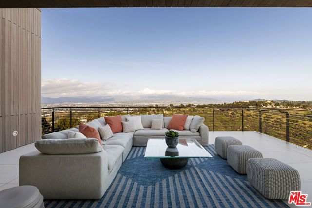 15210 Antelo Place, Los Angeles, CA 90077