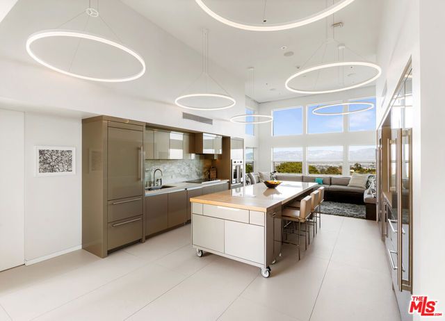 15210 Antelo Place, Los Angeles, CA 90077