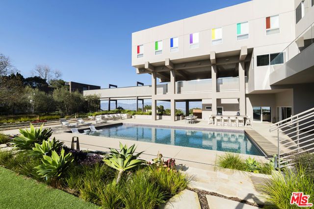 15210 Antelo Place, Los Angeles, CA 90077