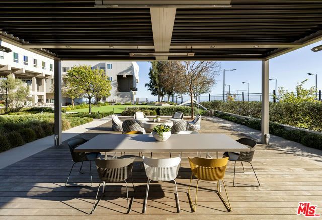 15210 Antelo Place, Los Angeles, CA 90077