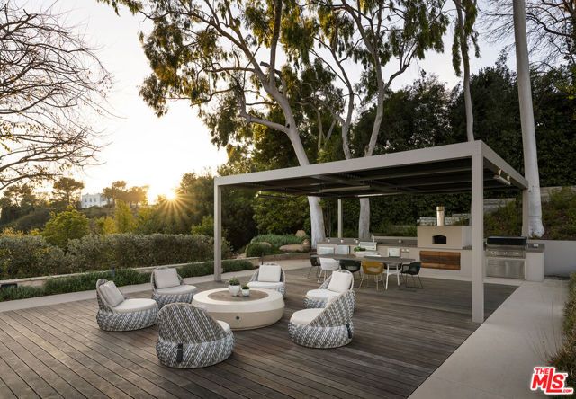 15210 Antelo Place, Los Angeles, CA 90077