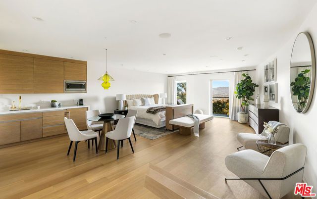 15210 Antelo Place, Los Angeles, CA 90077