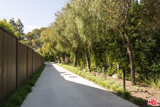 15210 Antelo Place, Los Angeles, CA 90077