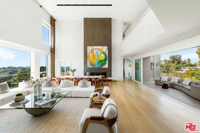 15210 Antelo Place, Los Angeles, CA 90077