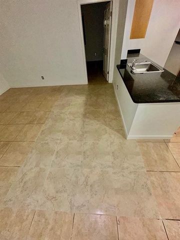 741 NW 104th Avenue 203, Hollywood, FL 33026