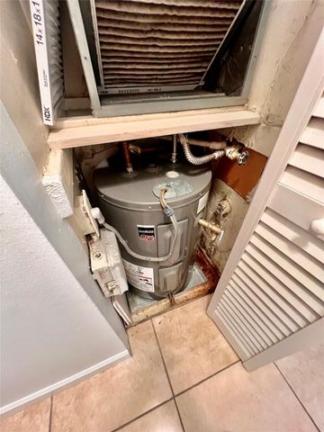 741 NW 104th Avenue 203, Hollywood, FL 33026