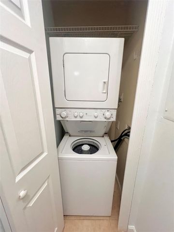 741 NW 104th Avenue 203, Hollywood, FL 33026